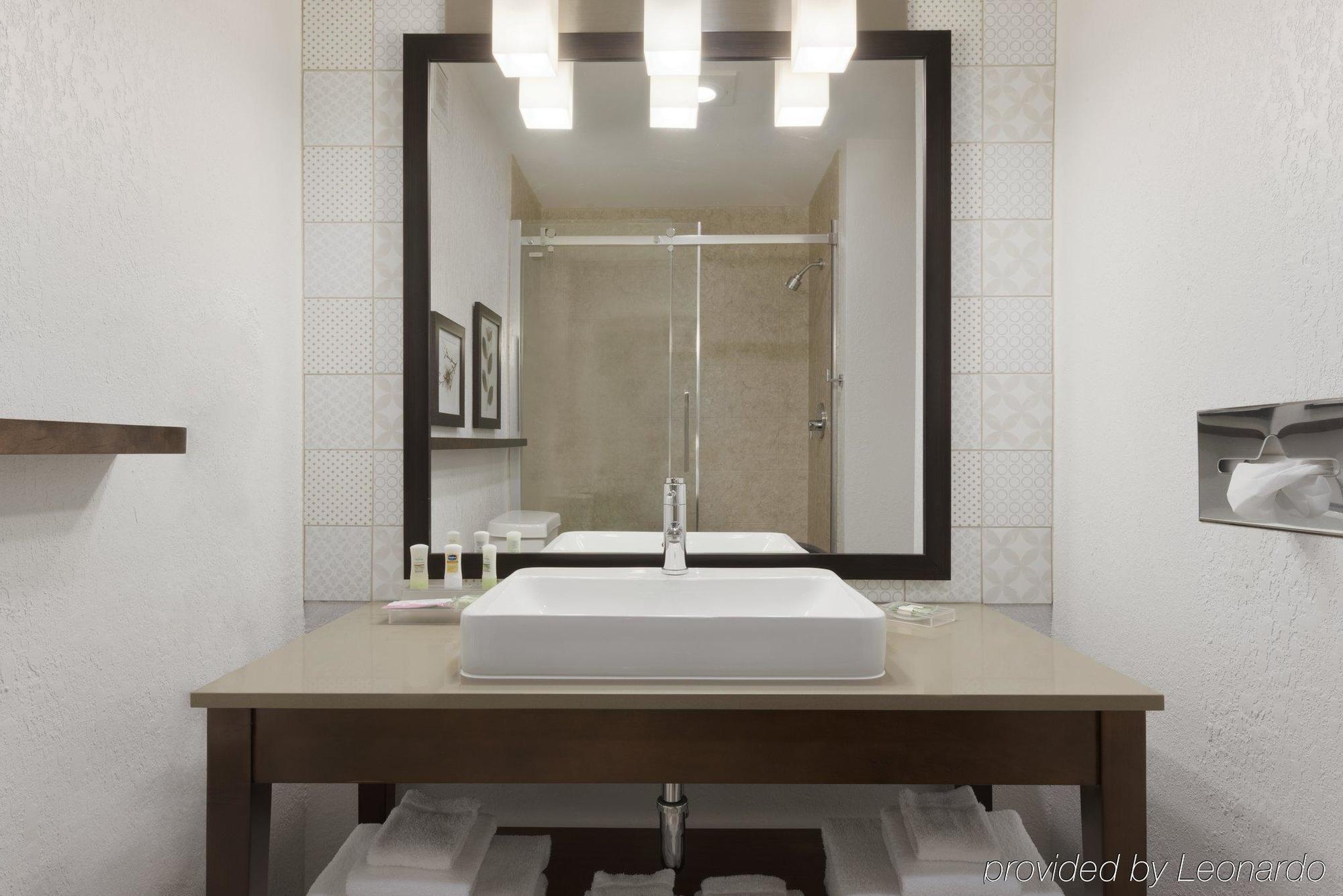 Country Inn & Suites By Radisson, Chippewa Falls, Wi Екстериор снимка