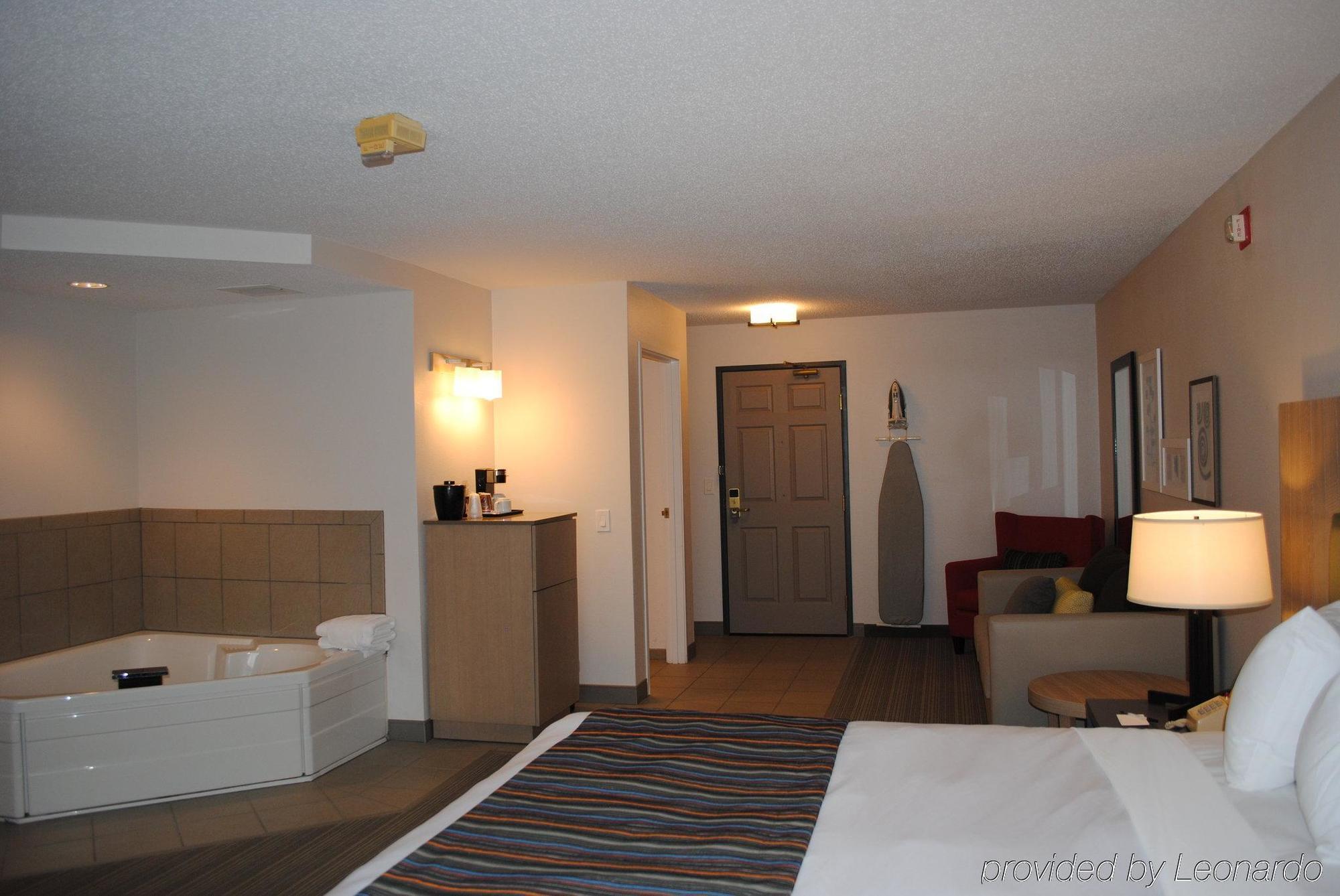 Country Inn & Suites By Radisson, Chippewa Falls, Wi Екстериор снимка