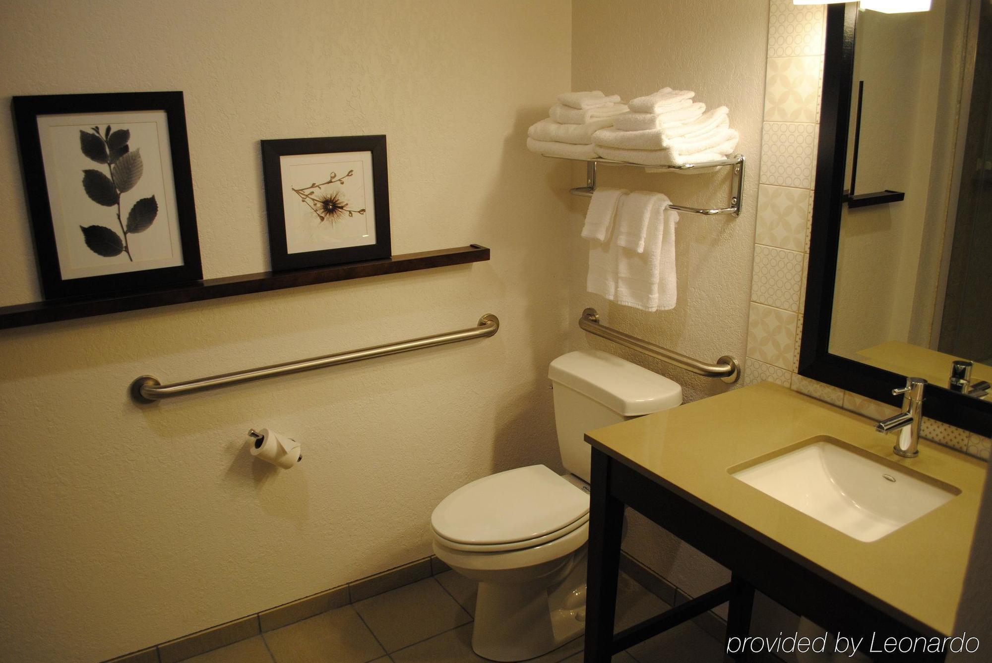 Country Inn & Suites By Radisson, Chippewa Falls, Wi Екстериор снимка